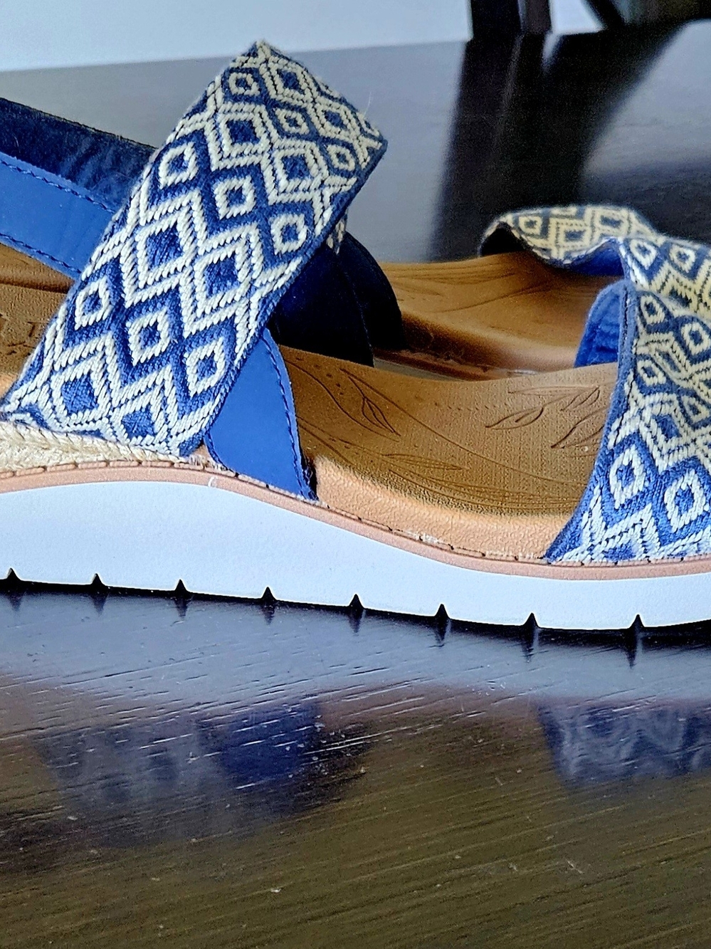 BOBS from Sketchers~Navy Geometric Strap Women's Sandals